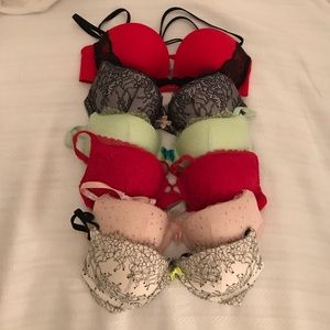 6 Victoria’s Secret bra bundle 👑